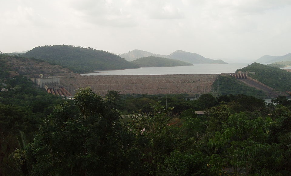 Rzeka Wolta zapora Akosombo